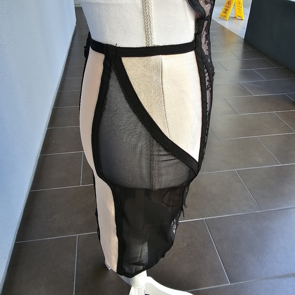 Nova Luxe ✦ Bandage Midi Dress ✦ Nude & Black Cutout Mesh w/ Lace Overlay Sz XS - Picture 10 of 17
